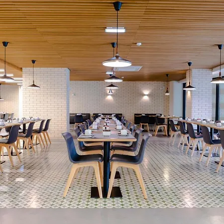 Alif Campo Pequeno Hotel
