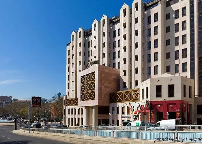 Otel Alif Campo Pequeno 3*