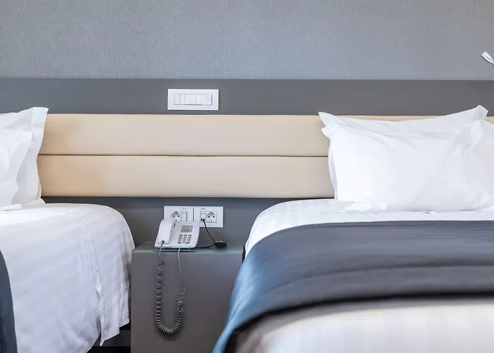 Alif Campo Pequeno Otel